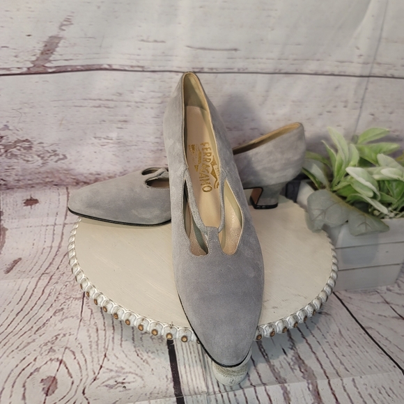 Salvatore Ferragamo Shoes - Salvatore Ferragamo Women's Gray Suede Mary Jane T-strap Kitten Heel Shoe Sz 10A
